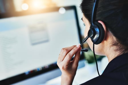 Women on headset with IT Customer Support